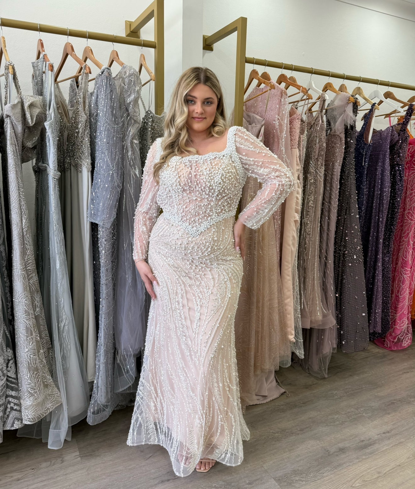 White long sleeve perl dress